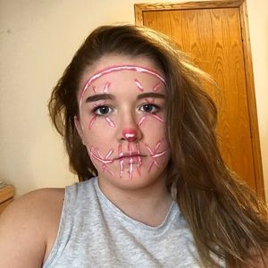 Meet your Posher, Brooke